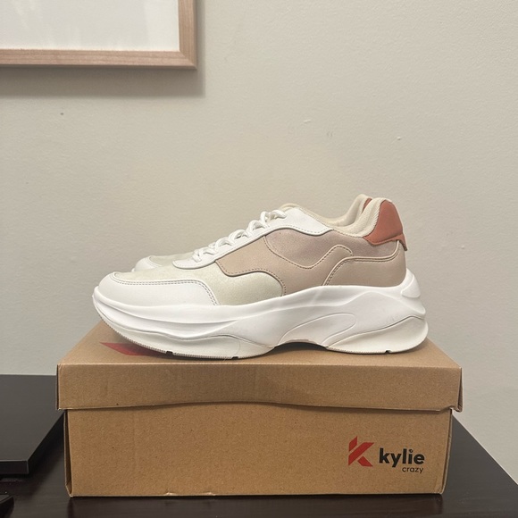 Kylie Chunky Runners - Picture 1 of 4